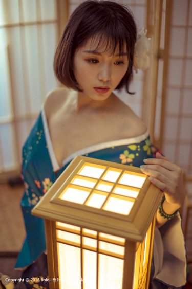 全彩本子里番acg本子